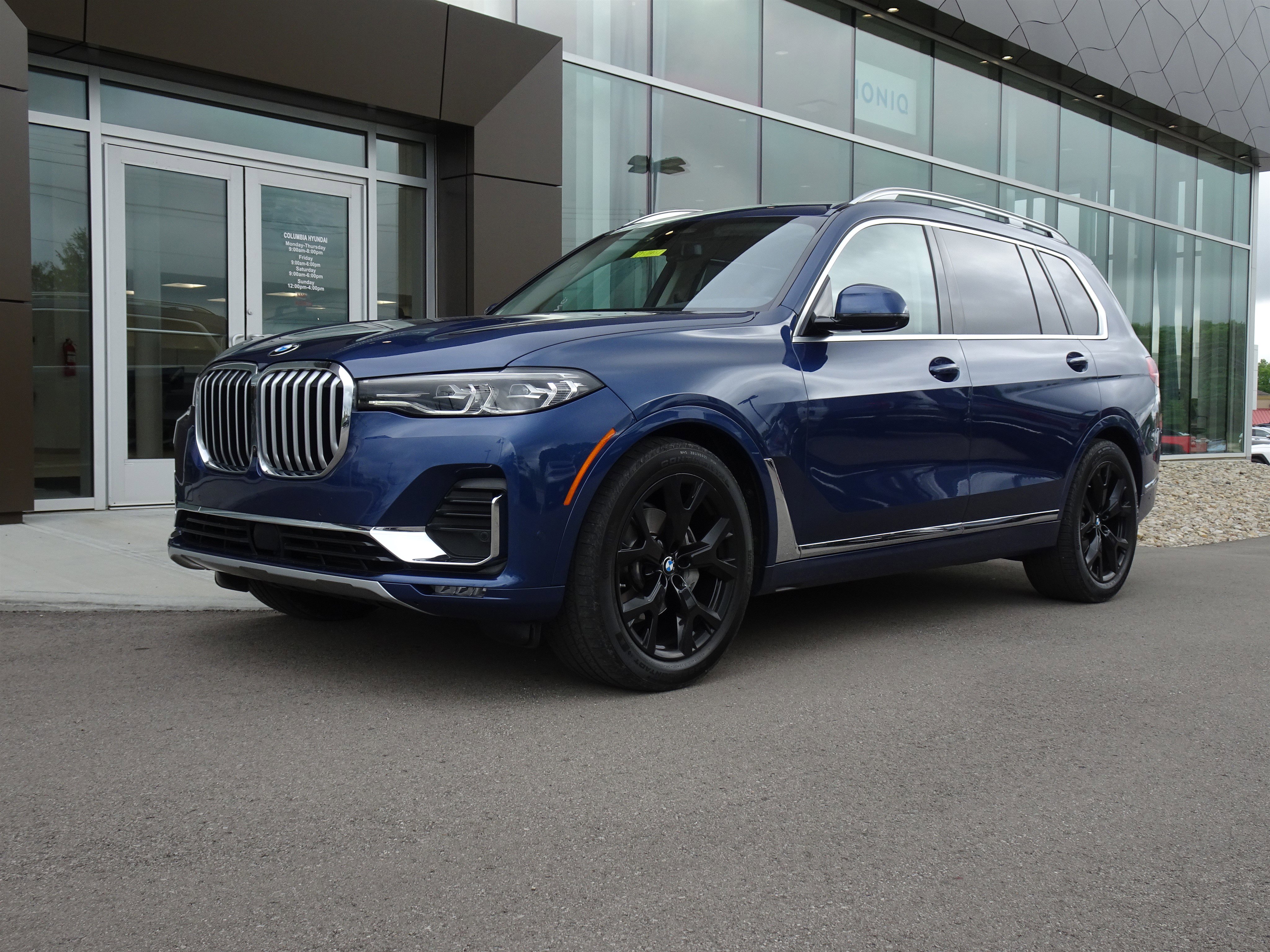 2022 BMW X7 40i's photo