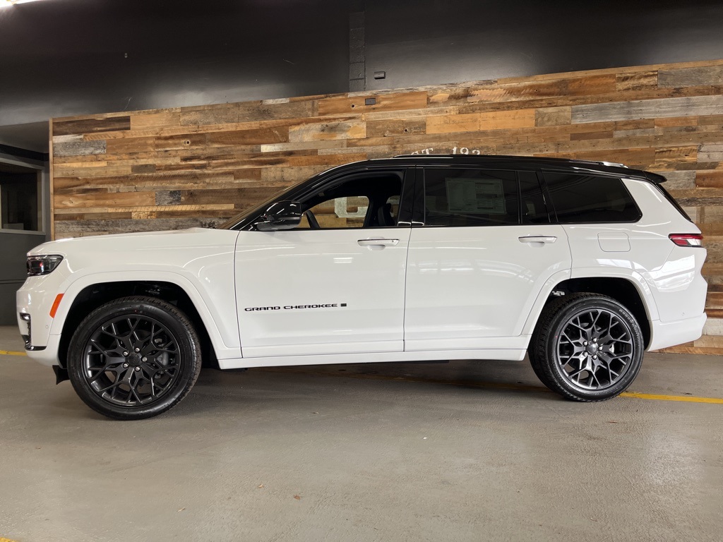 2025 Jeep Grand Cherokee L Summit Reserve photo 15