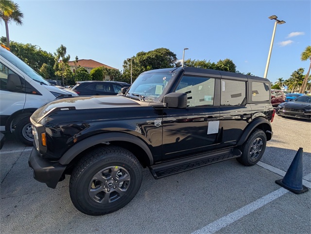 2025 Ford Bronco Big Bend photo 2
