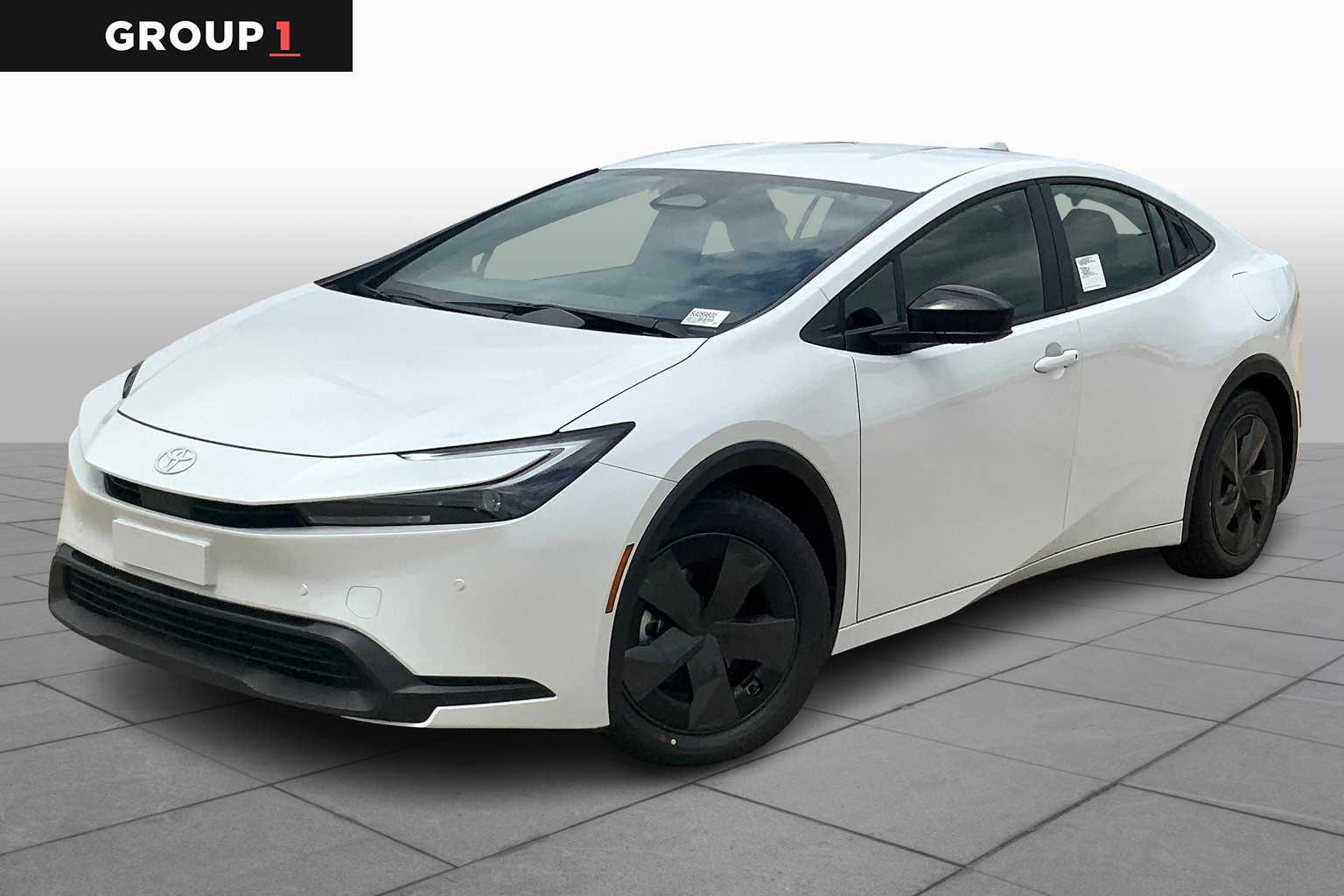 2025 Toyota Prius XLE photo 2