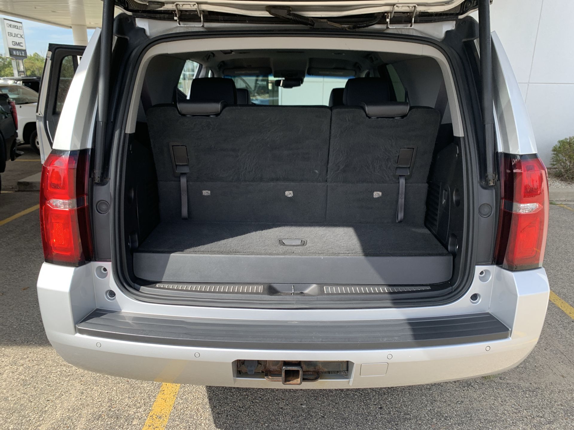 2015 Chevrolet Tahoe LT photo 16