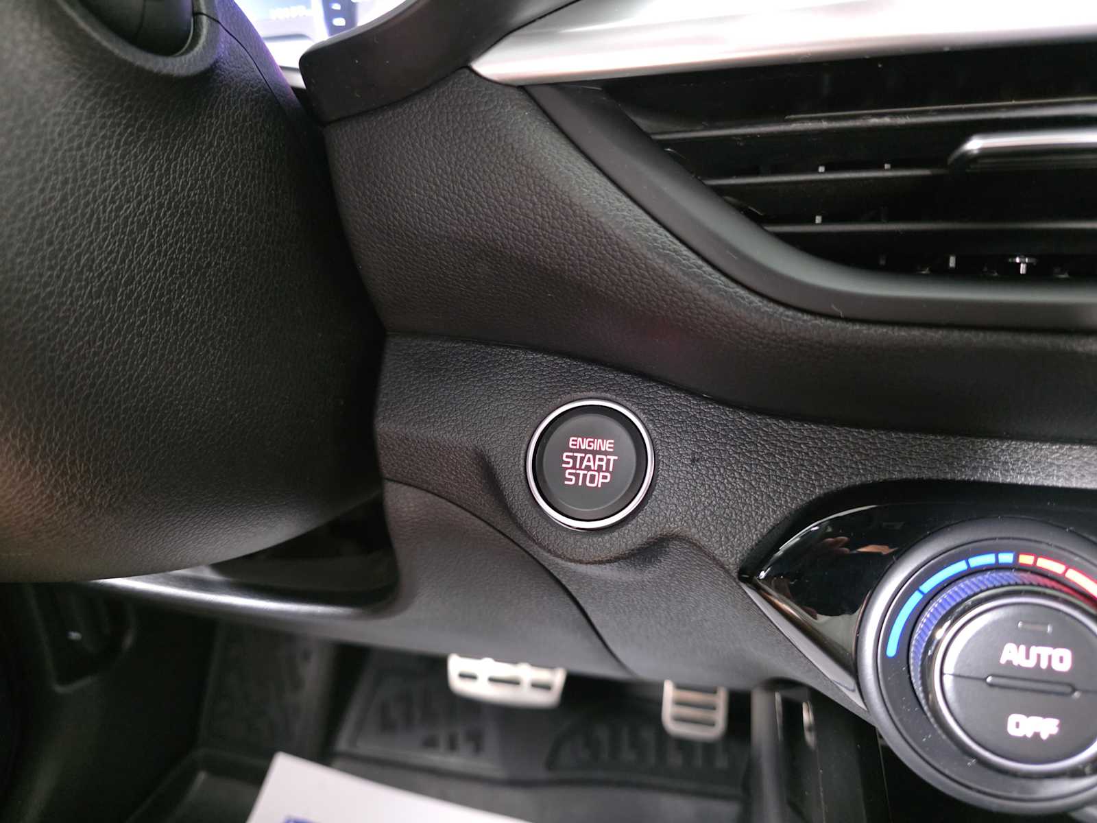 2023 Kia Forte GT photo 18