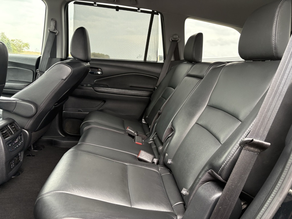 2020 Honda Pilot Touring photo 20