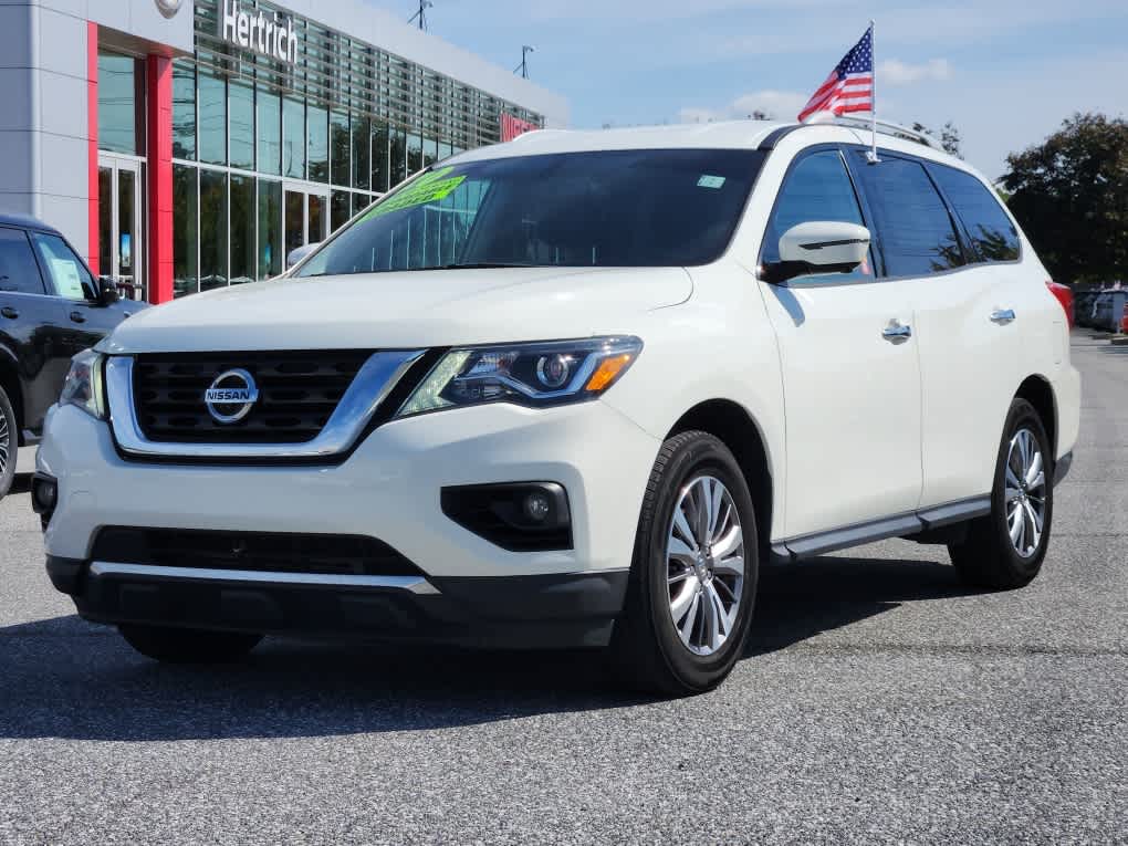 2020 Nissan Pathfinder SL