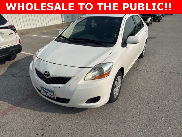 2011 Toyota Yaris Base photo 6
