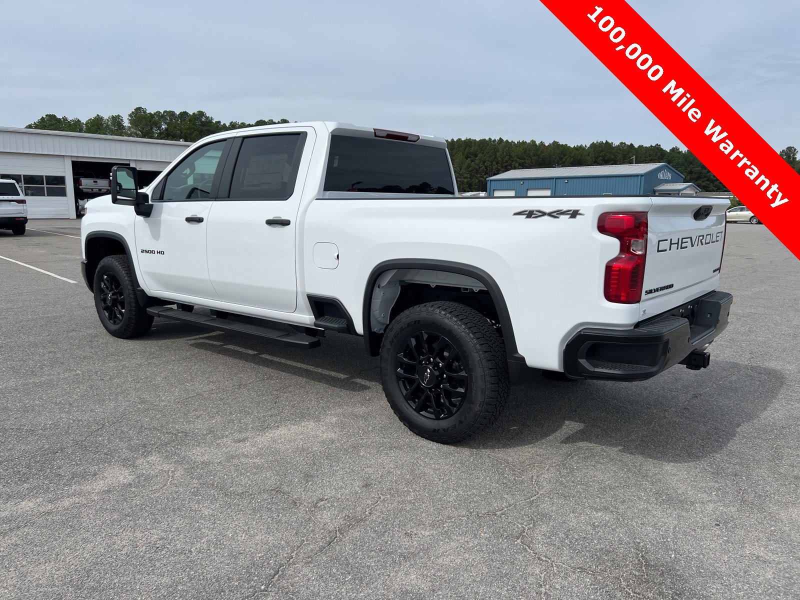 2026 Chevrolet Silverado 2500HD Custom photo 3