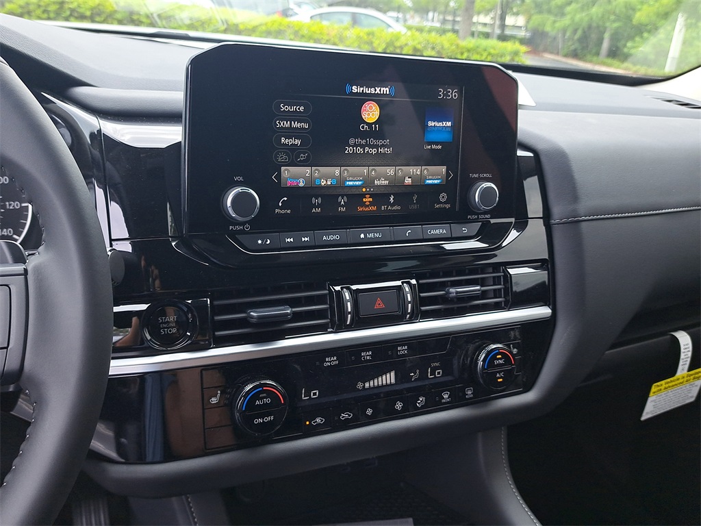 2025 Nissan Pathfinder SV photo 26