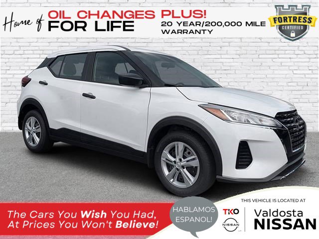 2025 Nissan KICKS PLAY Base's photo