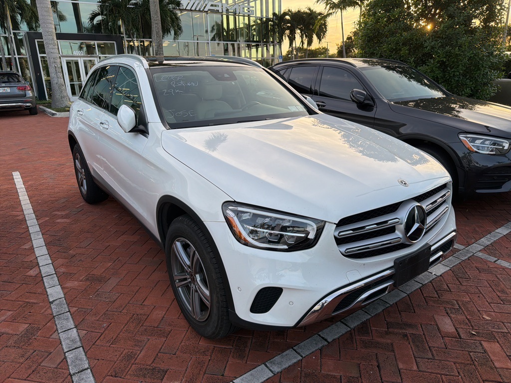 2022 Mercedes-Benz GLC GLC300's photo