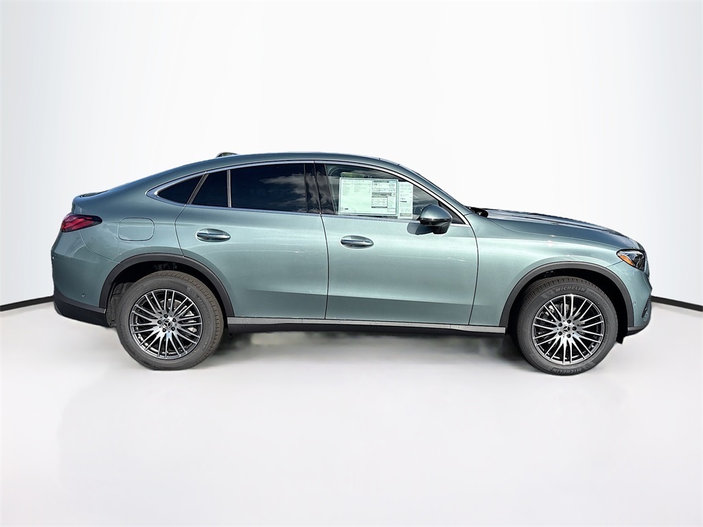 2026 Mercedes Benz GLC 300 4MATIC photo 3