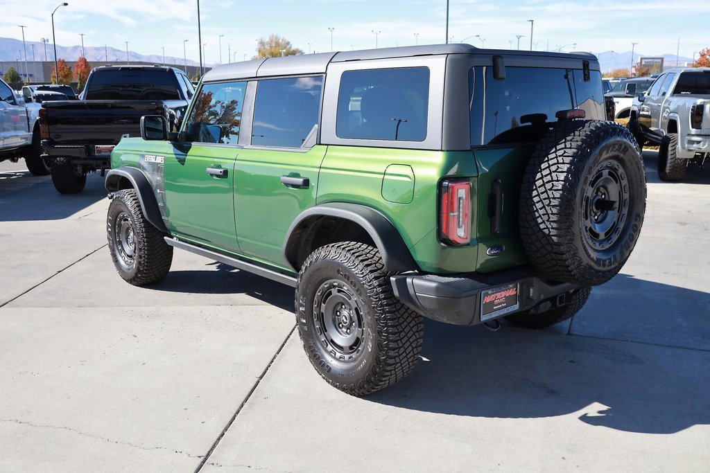 2023 Ford Bronco Base photo 4