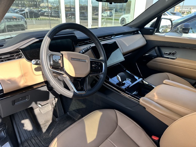 2025 Land Rover Range Rover Sport SE photo 2