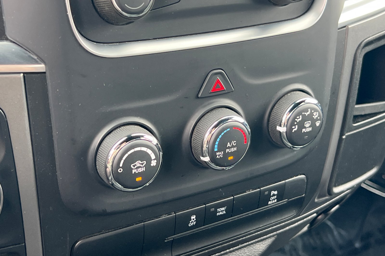 2024 Ram 1500 Classic Warlock photo 14
