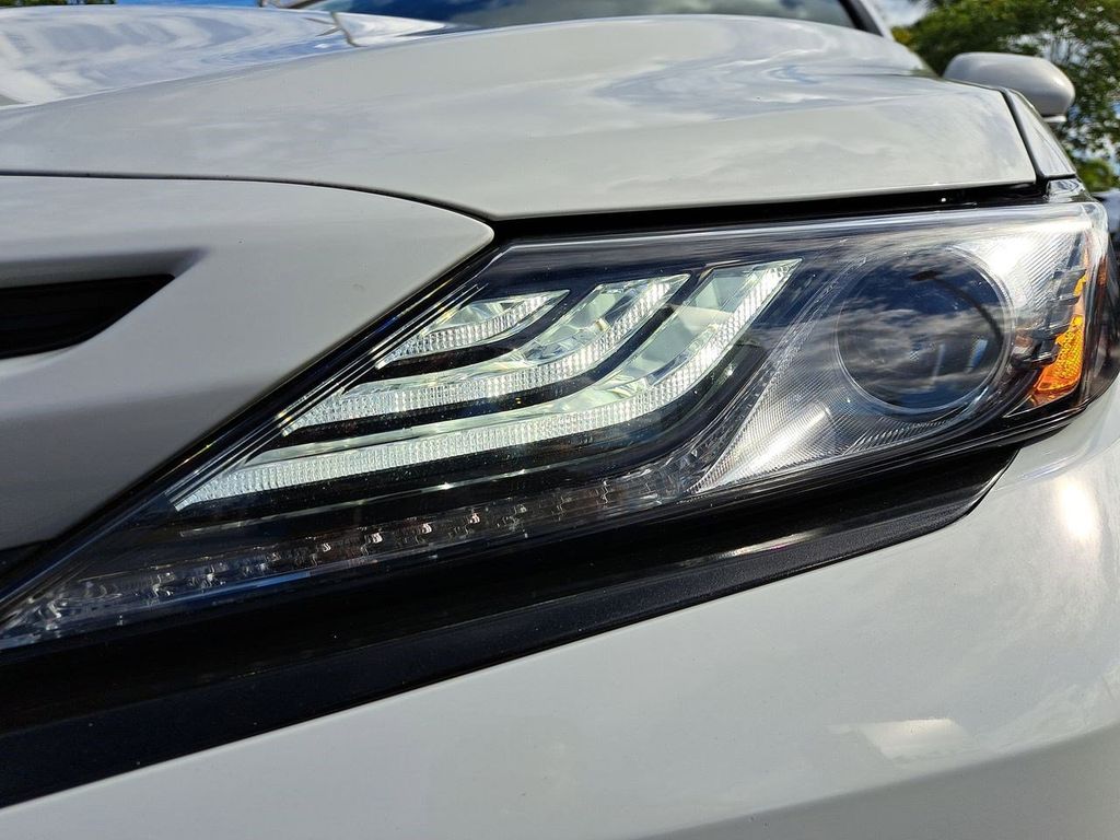 2022 Toyota Camry XSE photo 10