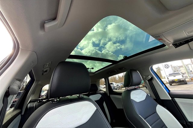2025 Volkswagen Taos SEL photo 25