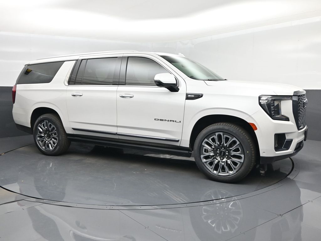2023 GMC Yukon XL Denali Ultimate's photo