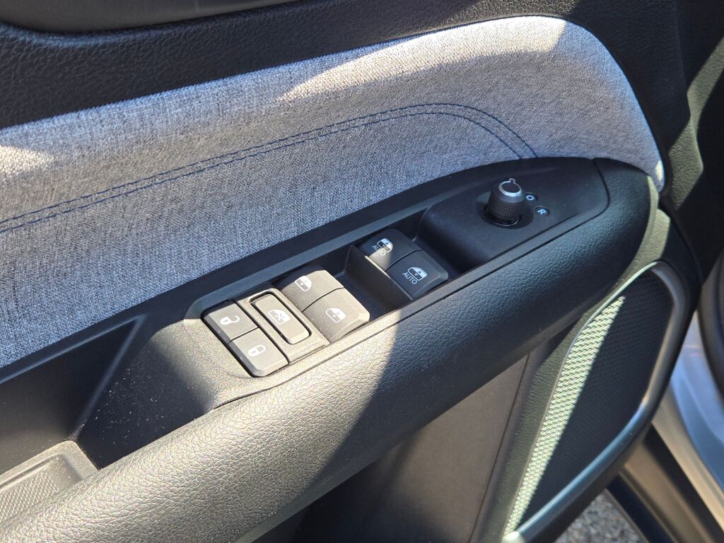 2022 Jeep Compass Latitude photo 17