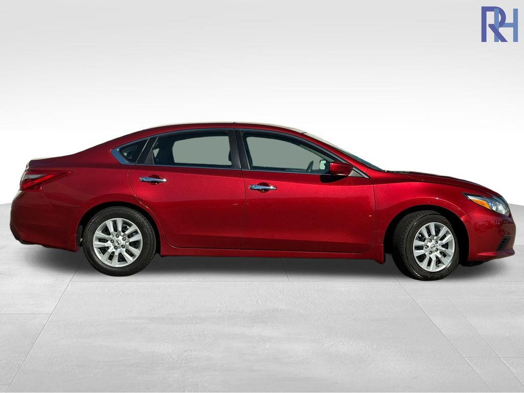 Used 2016 Nissan Altima S with VIN 1N4AL3AP0GC253438 for sale in Coon Rapids, Minnesota