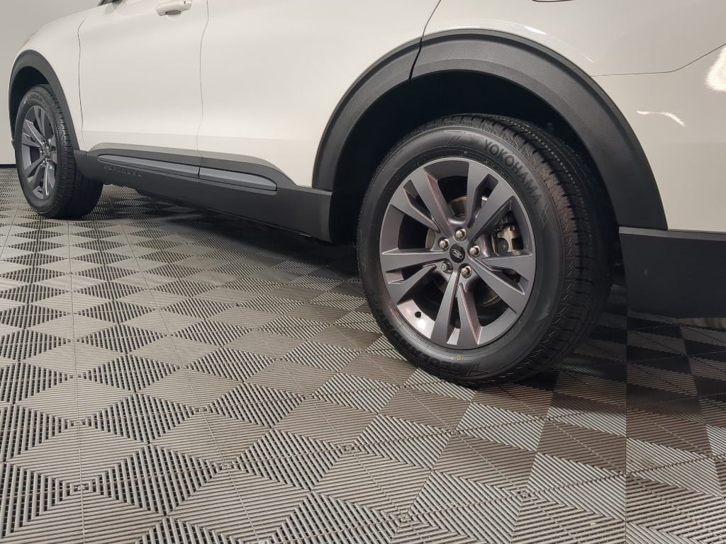 2023 Ford Explorer XLT photo 4