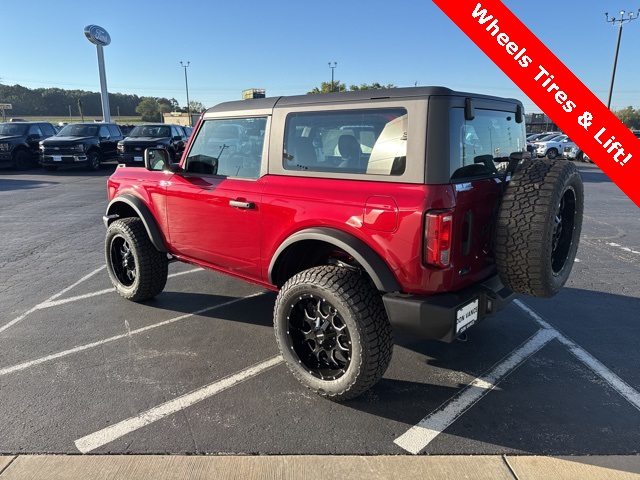 2025 Ford Bronco Base photo 3