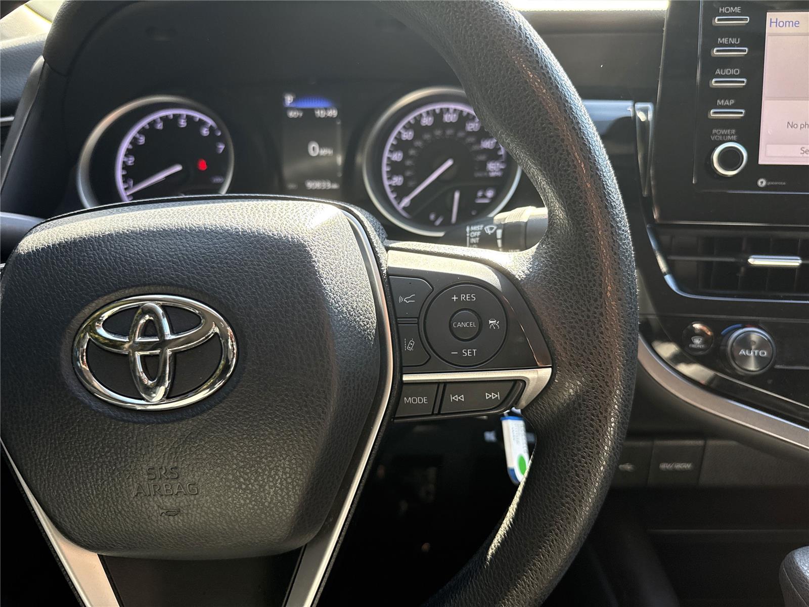 2022 Toyota Camry LE photo 12