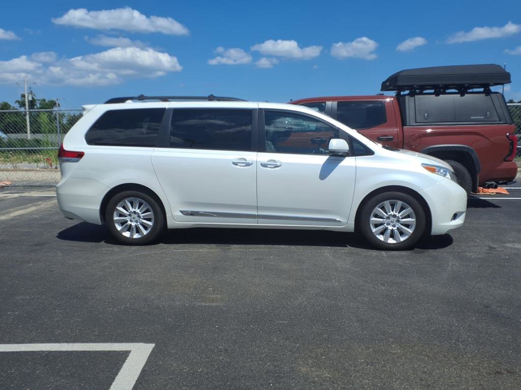 Used 2012 Toyota Sienna Limited with VIN 5TDYK3DC4CS243055 for sale in Kirkwood, MO