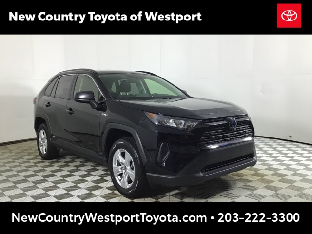 2020 Toyota RAV4 LE's photo