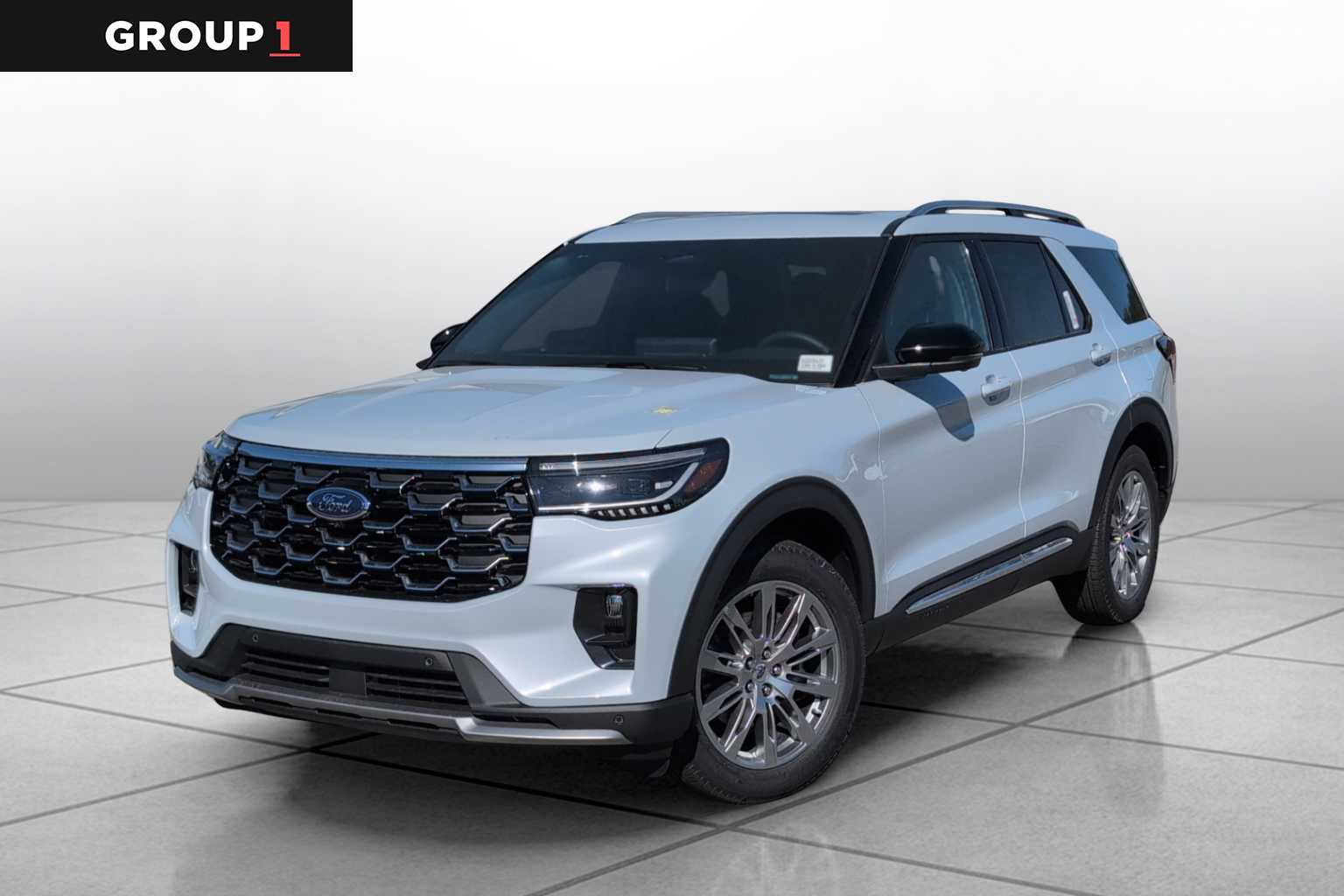 2025 Ford Explorer Platinum's photo