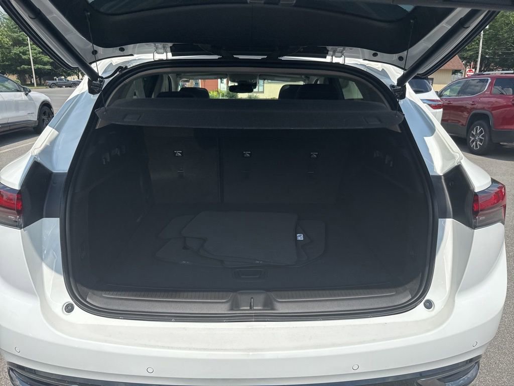 2022 Buick Envision Essence photo 14