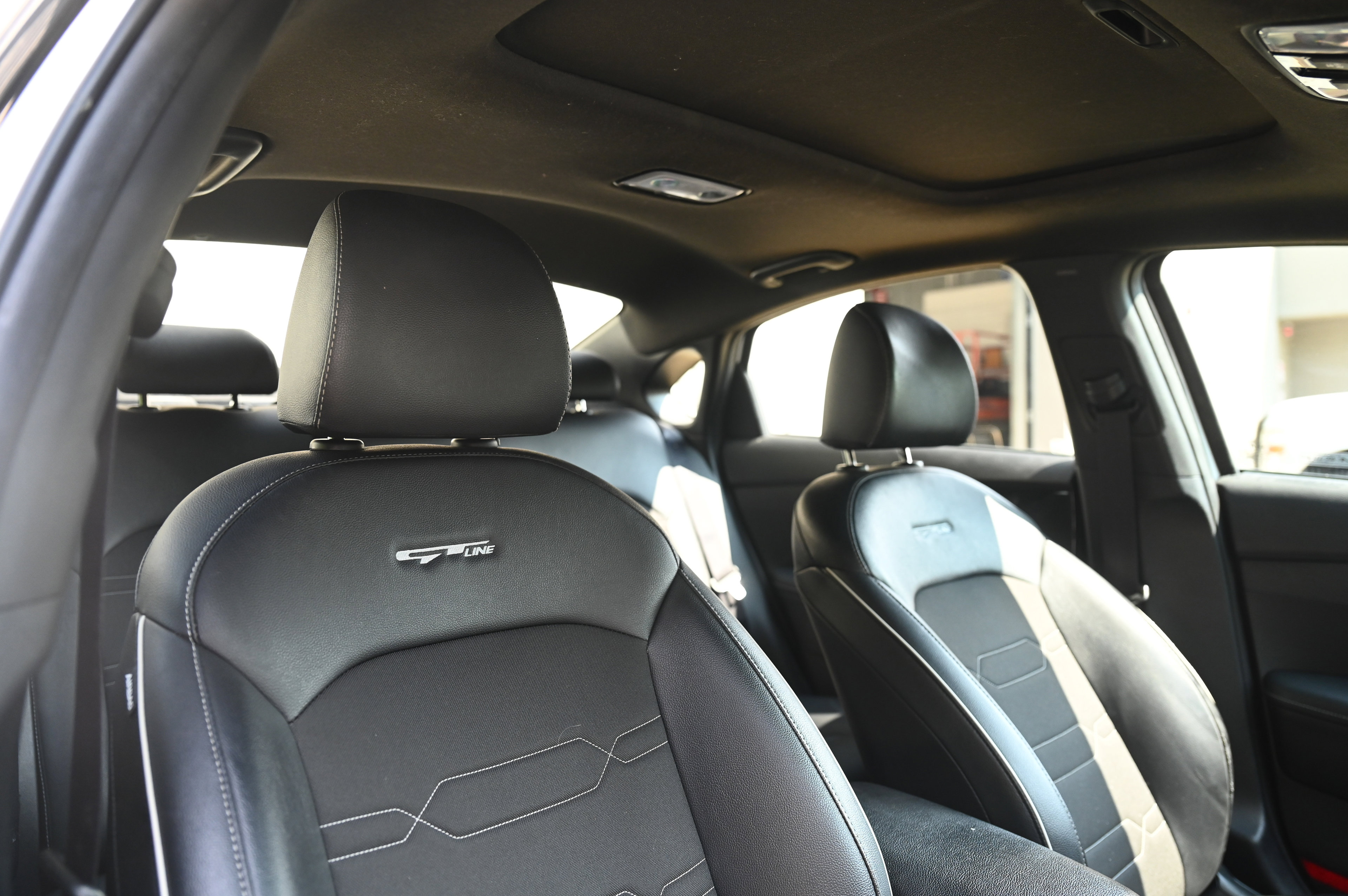 2023 Kia Forte GT-Line photo 32