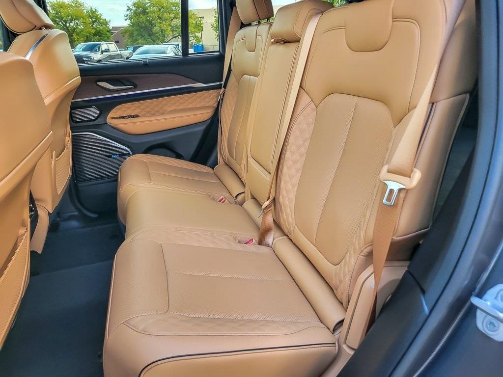 2022 Jeep Grand Cherokee Summit 4xe photo 7