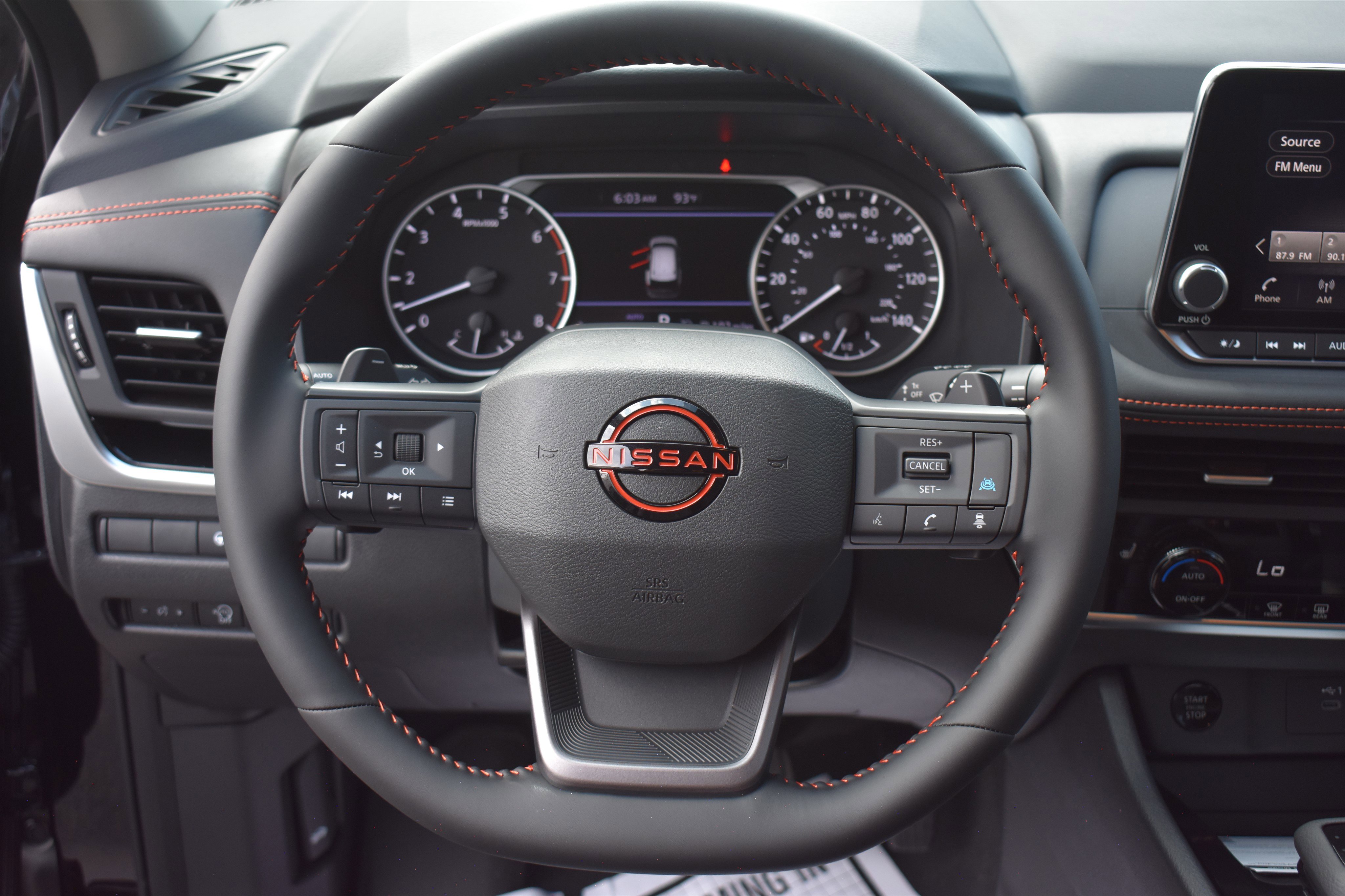 2026 Nissan Rogue SV photo 10