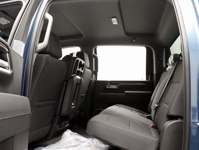 2025 Chevrolet Silverado 2500HD LT photo 12