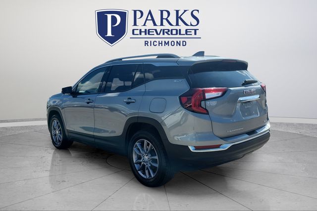 2024 Gmc Terrain SLT photo 2