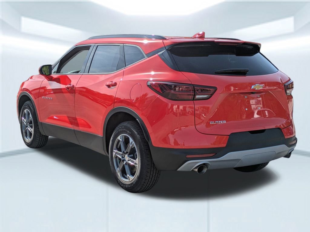 2025 Chevrolet Blazer 2LT photo 2