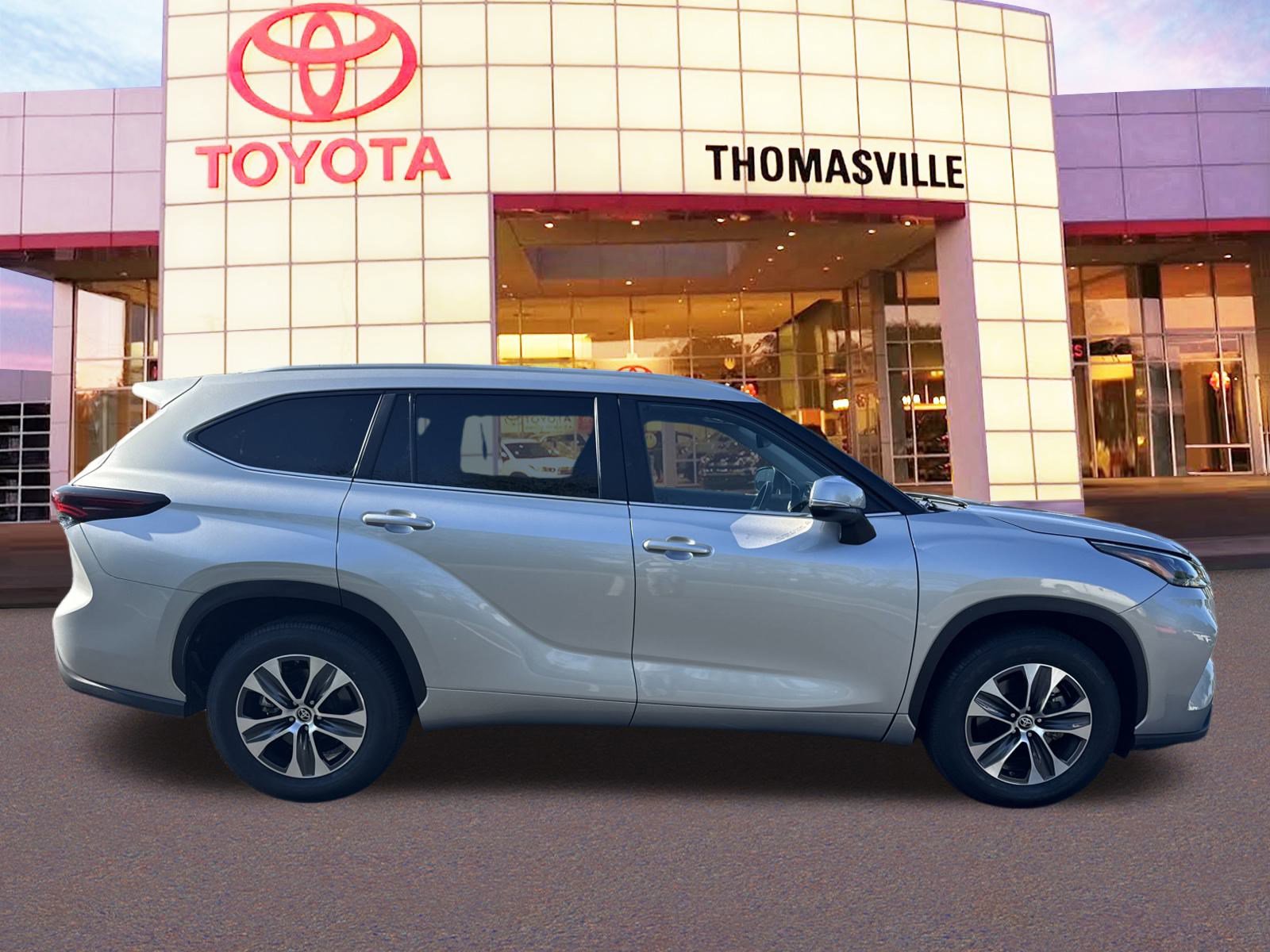 2024 Toyota Highlander XLE photo 4