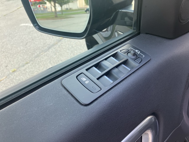 2019 Land Rover Discovery Sport HSE photo 18