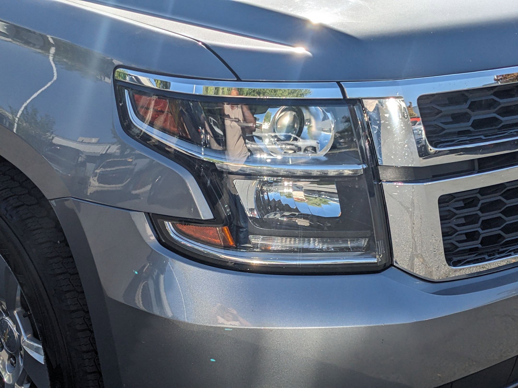 2018 Chevrolet Suburban LS photo 10