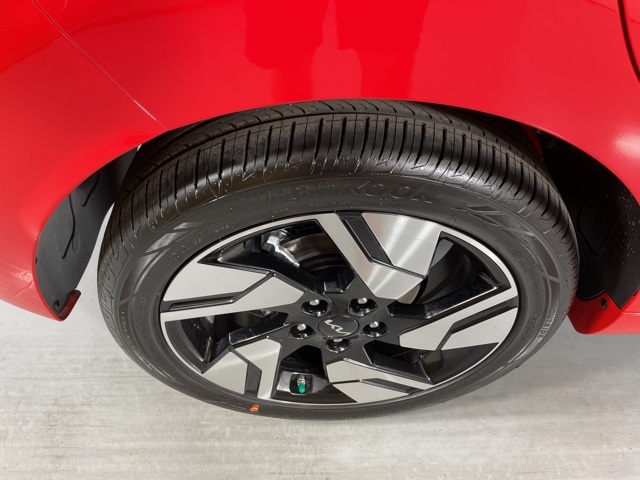 2025 Kia Soul GT-Line photo 9