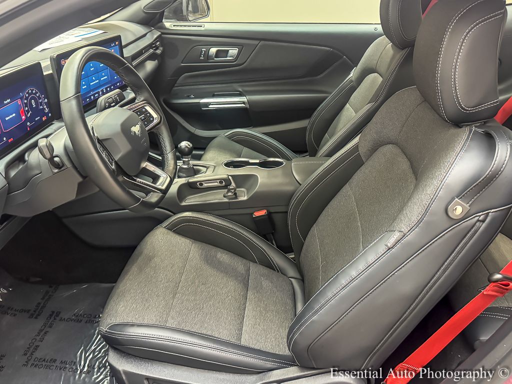 2025 FORD MUSTANG - Image 10