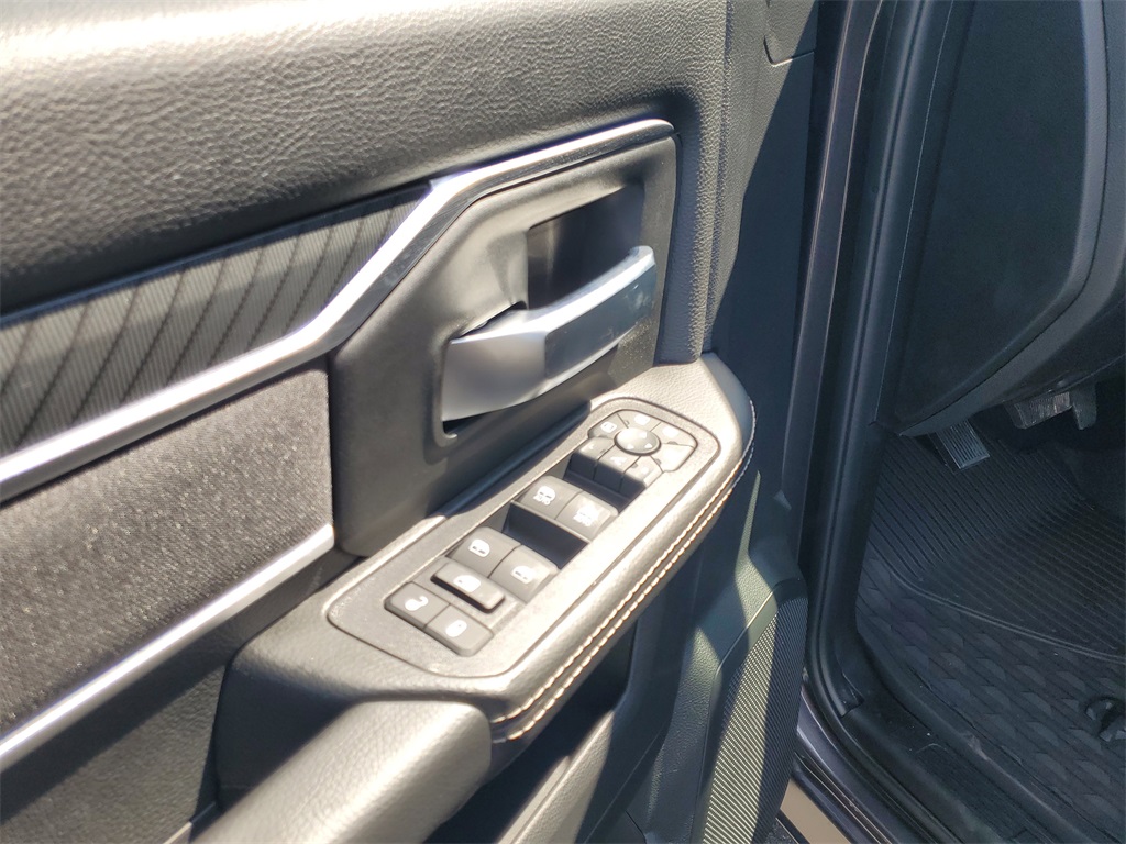 2026 Ram 2500 Big Horn photo 6