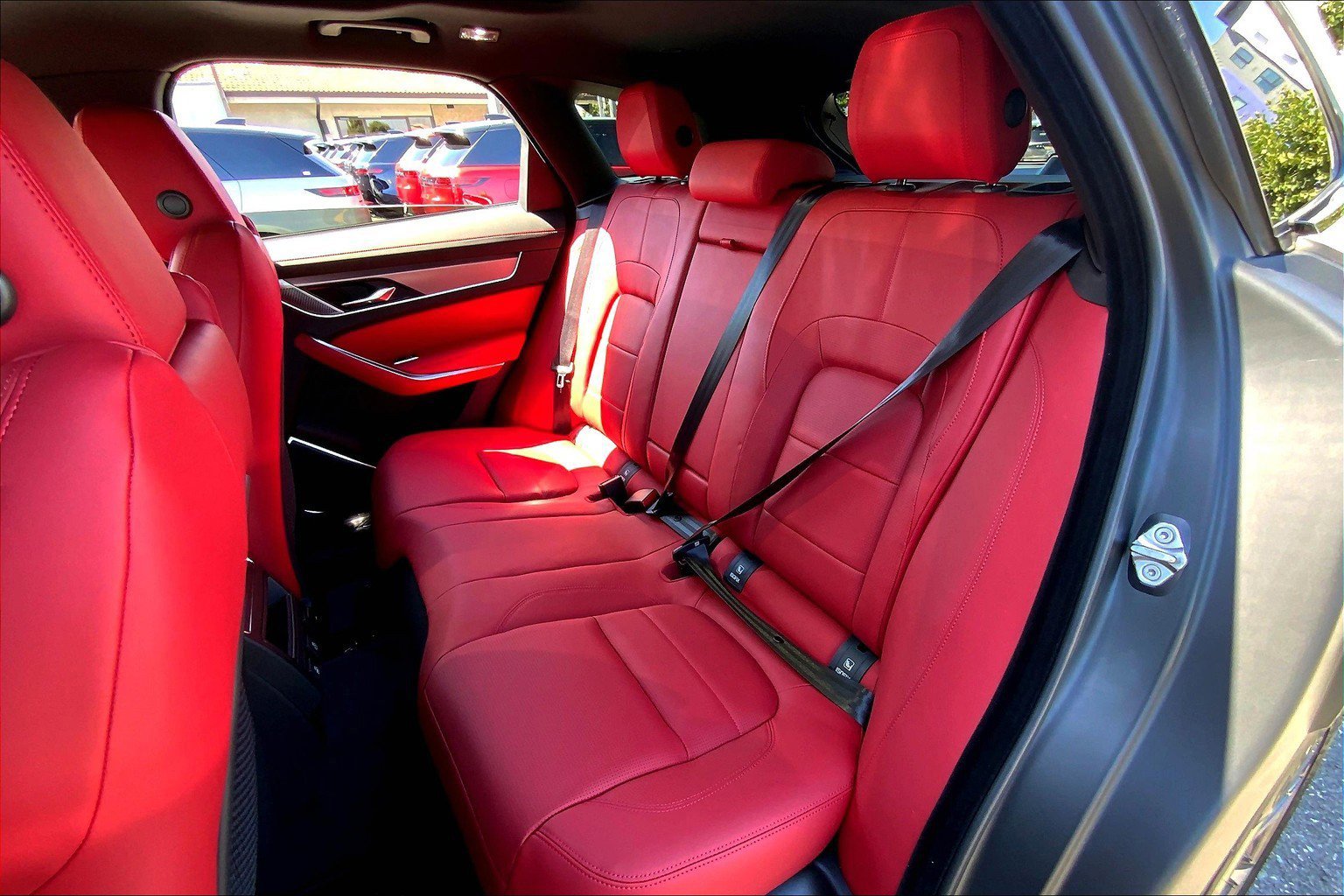 2026 Jaguar F-PACE P250 R-Dynamic S photo 10
