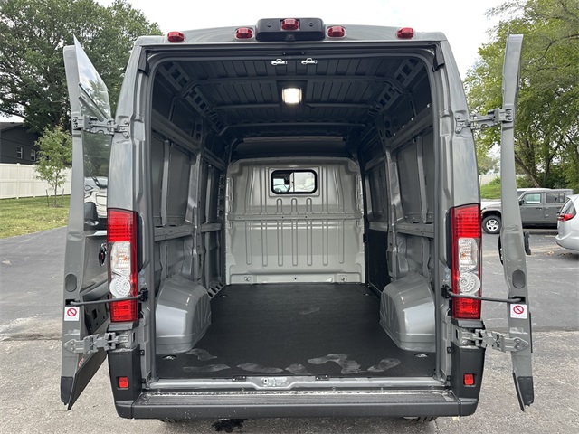 2026 Ram ProMaster 1500 photo 9