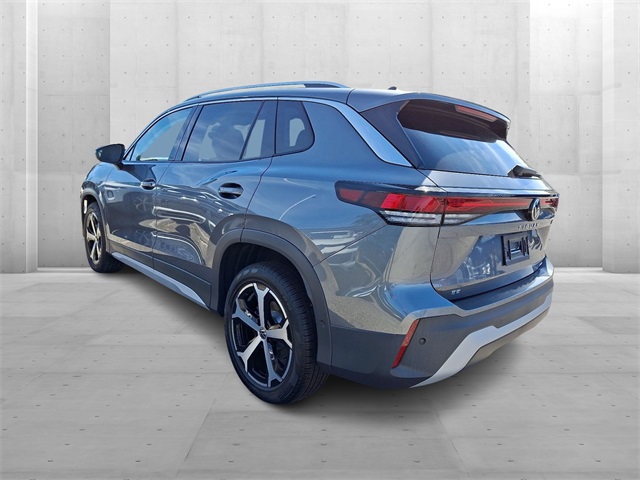 2025 Volkswagen Tiguan SE photo 3