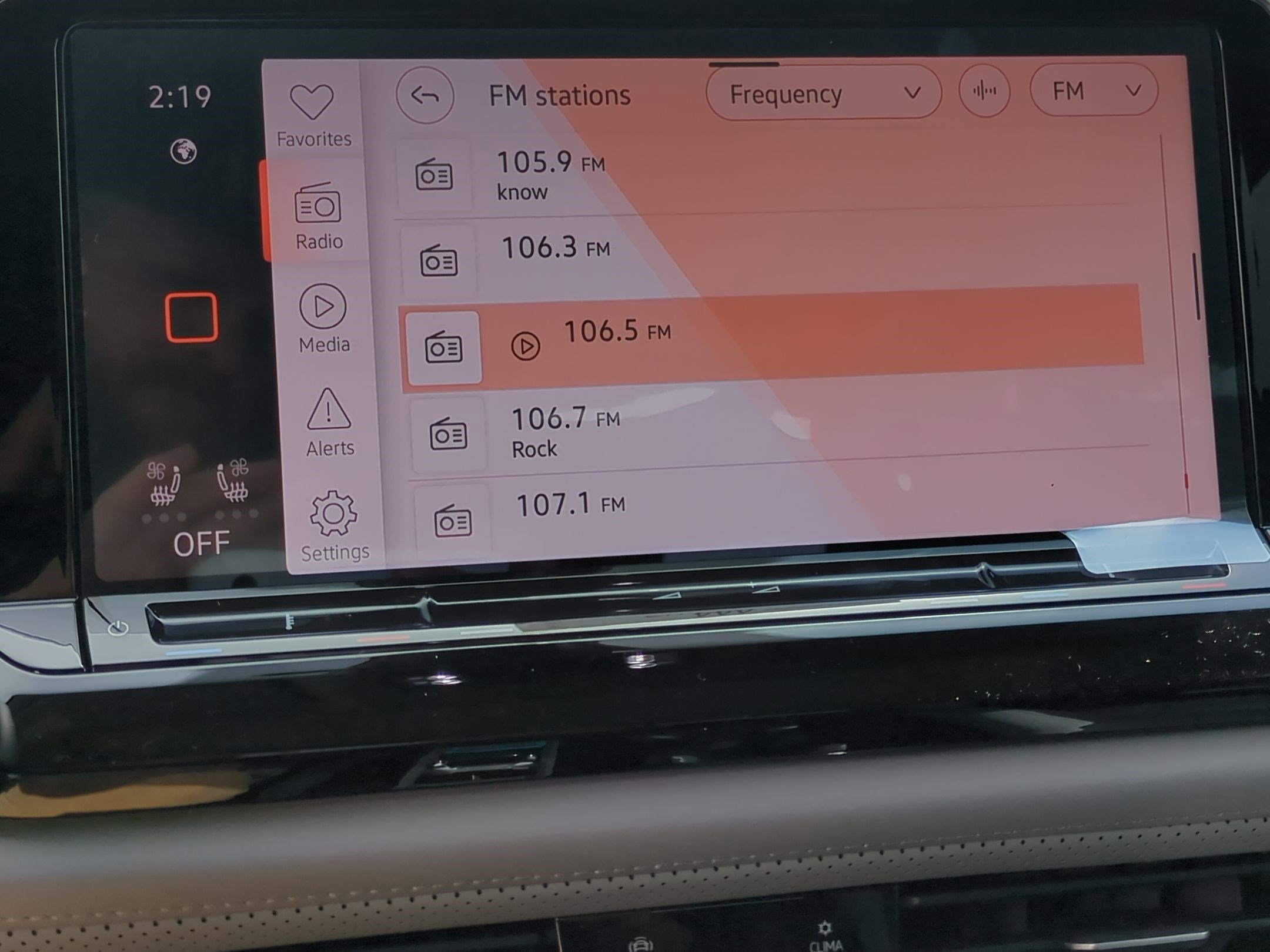 2025 Volkswagen Atlas Peak Edition SE photo 10