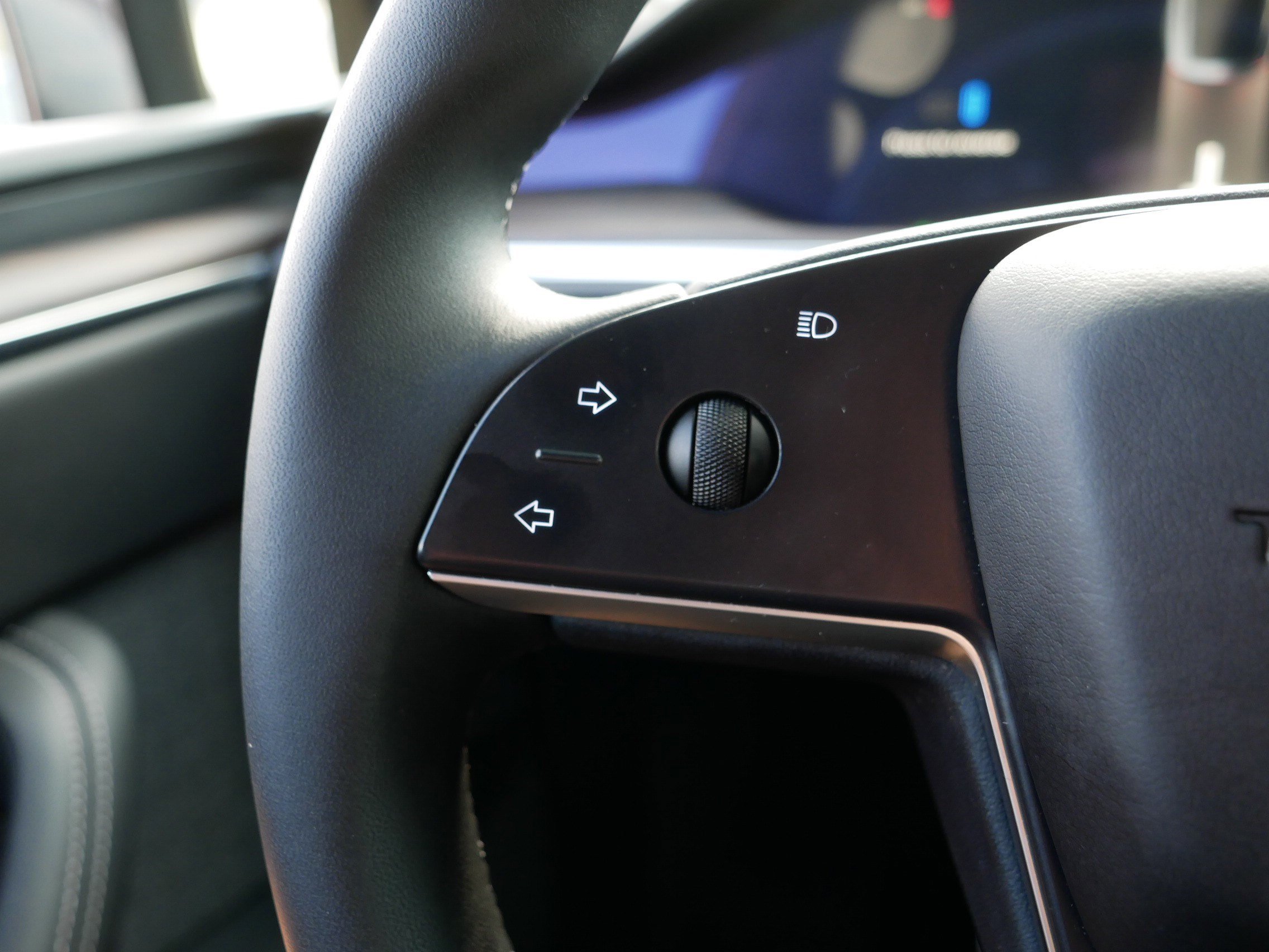 2024 Tesla Model X Long Range photo 25