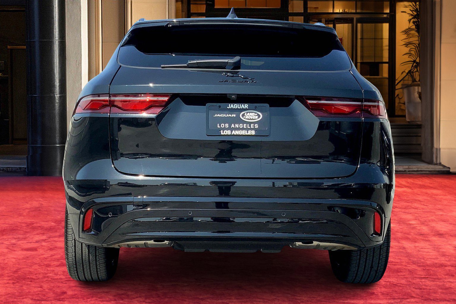 2025 Jaguar F-PACE P250 R-Dynamic S photo 3