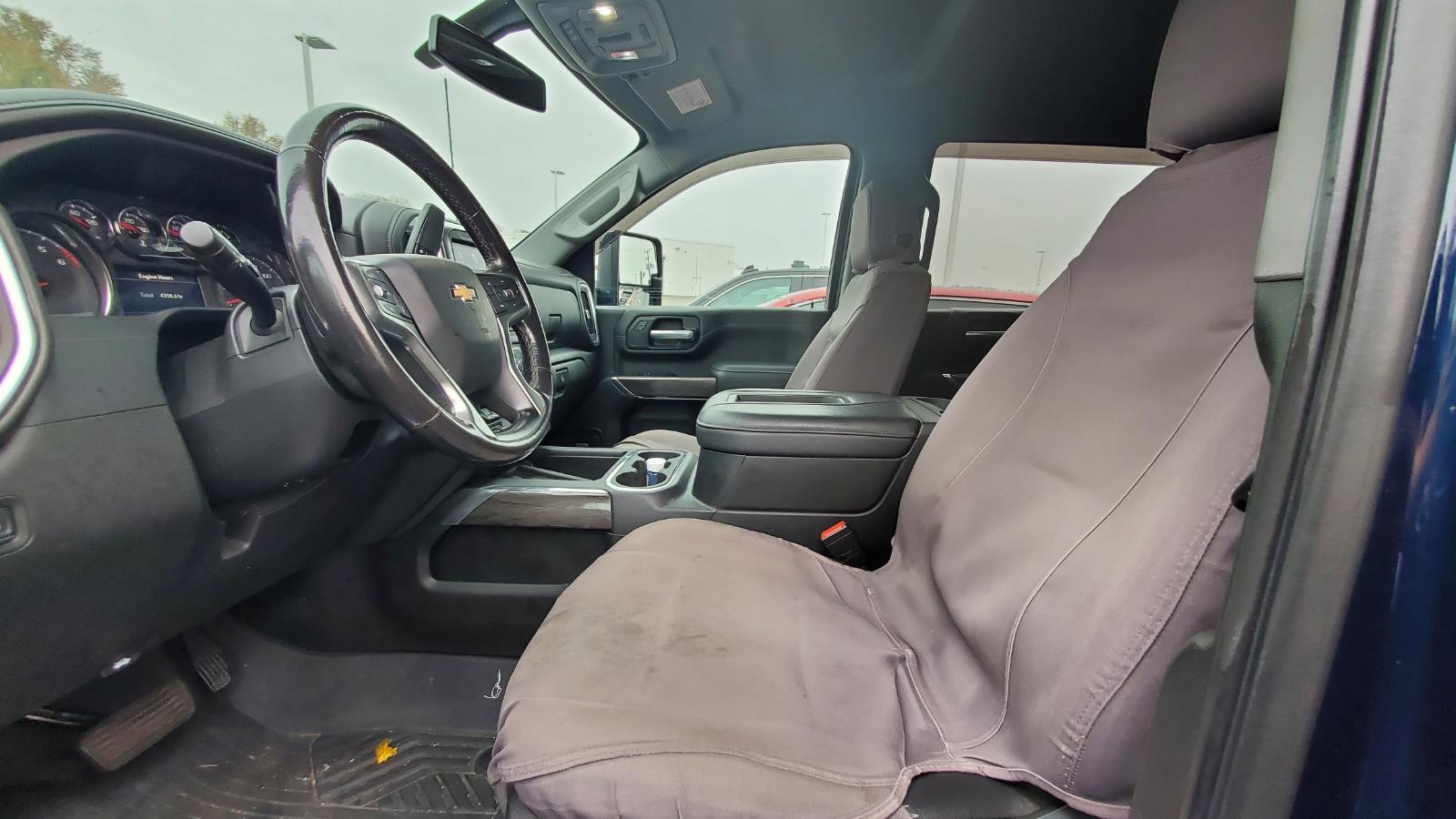 2021 Chevrolet Silverado 2500HD LTZ photo 3