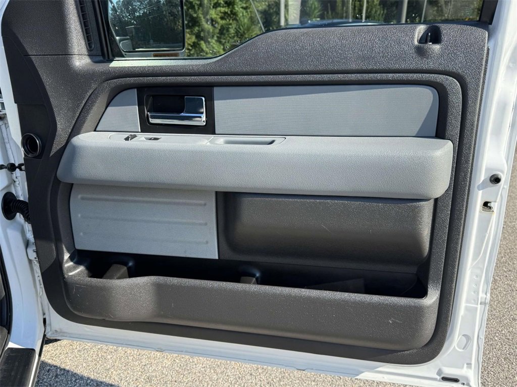 2013 Ford F-150 XLT photo 11