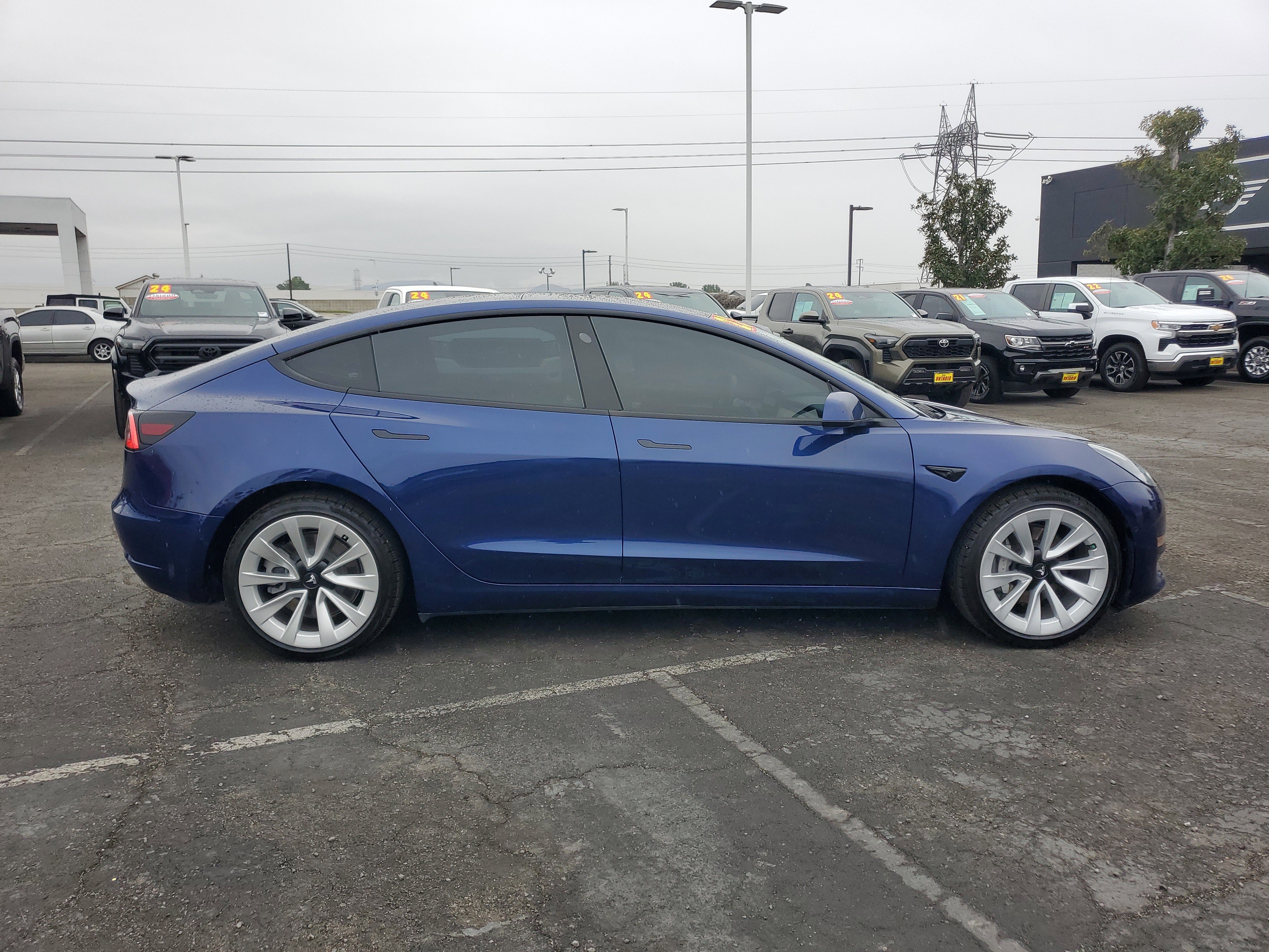 Used 2022 Tesla Model 3 Base with VIN 5YJ3E1EA9NF304460 for sale in Fontana, CA